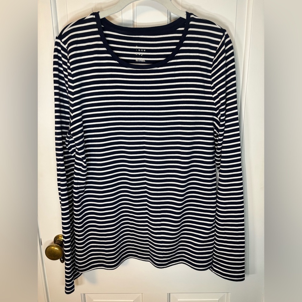 A New Day Women's XL Navy Blue White Stripe Tee T Shirt Long Sleeve